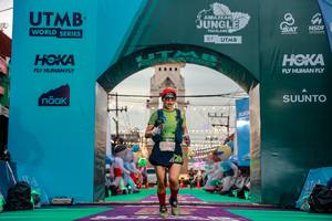 BIB: 5200
                            <button type="button" onclick="openModal(24862609)" class="btn btn-primary btn-sm float-right btn-popup" data-toggle="modal" data-target=".modal-high-quality">
                        <i class="fas fa-shopping-cart"></i> Add to Cart
                    </button>
                                            <button type="button" onclick="isThisMe(24862609, true)" class="btn btn-success btn-sm float-right btn-popup btn-isme hidden" data-toggle="tooltip" data-placement="bottom" title="นี่คือรูปของคุณใช่ไหม คลิกที่นี่เพื่อเอาเข้าอัลบั้ม">
                        <i class="fas fa-plus"></i> Add to album
                    </button>
                    <button type="button" onclick="isThisMe(24862609, false)" class="btn btn-warning btn-sm float-right btn-popup btn-isnotme hidden">
                        <i class="fas fa-ban"></i> Remove from album
                    </button>